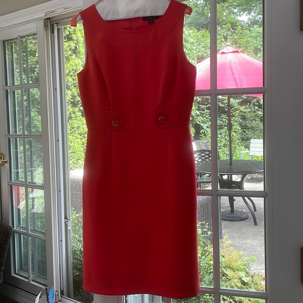 Gorgeous orange sleeveless Tahari ASL dress